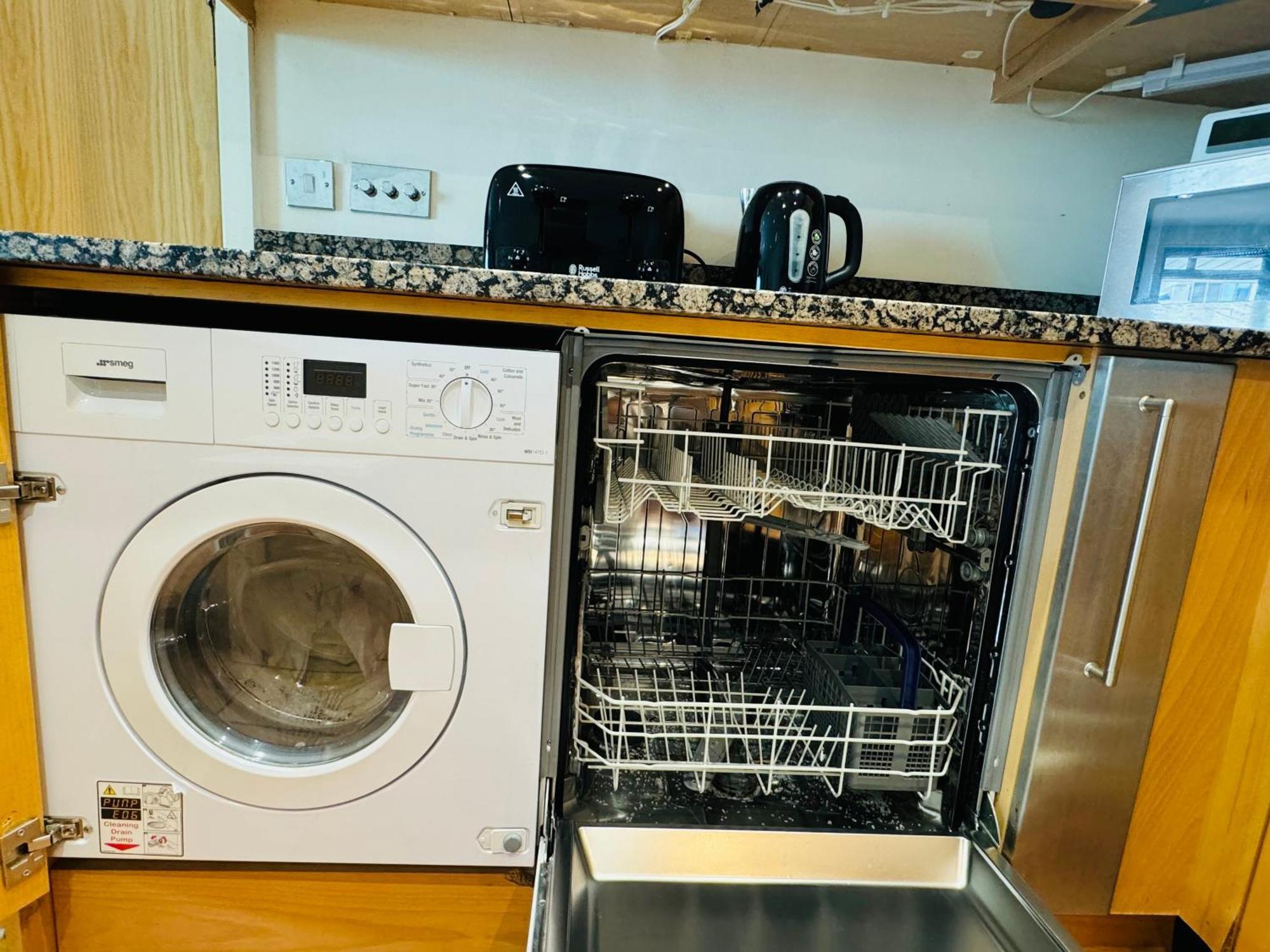 Modern 2Bed 2Bath Apartment Canary Wharf - Upto 5 Person Лондон Екстериор снимка